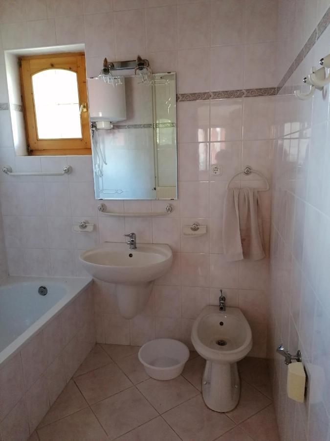 Vica Apartman Balatonbereny Exterior photo