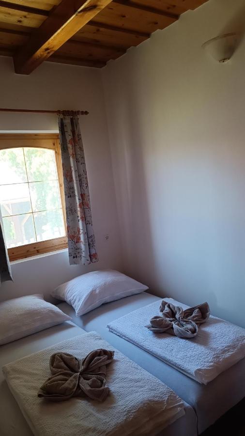 Vica Apartman Balatonbereny Exterior photo